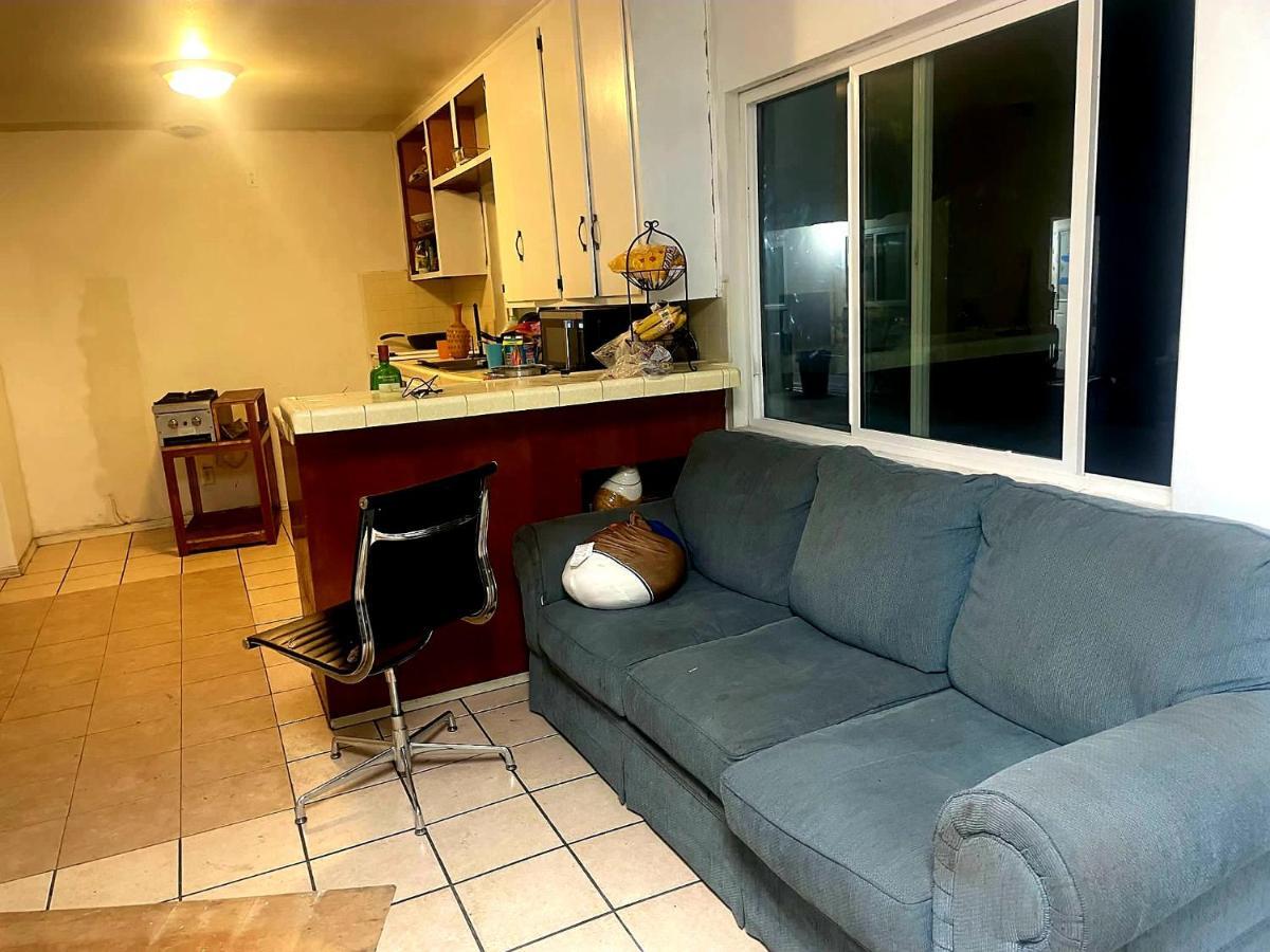 Humble Abode At El Monte Hostel Bagian luar foto