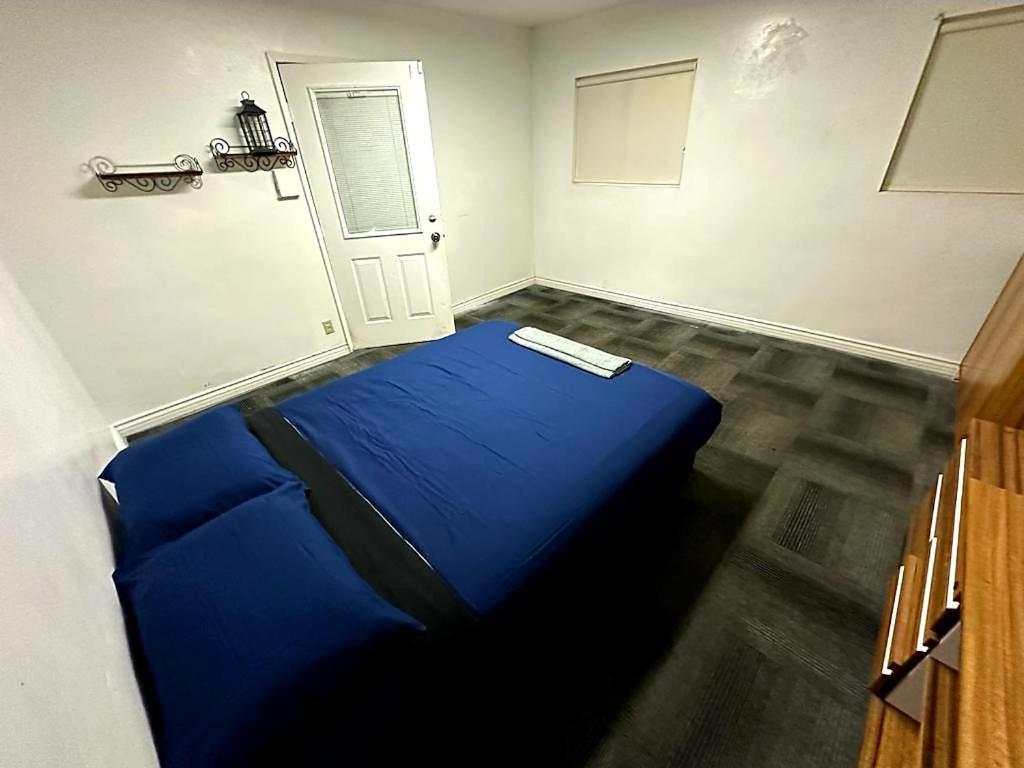 Humble Abode At El Monte Hostel Bagian luar foto